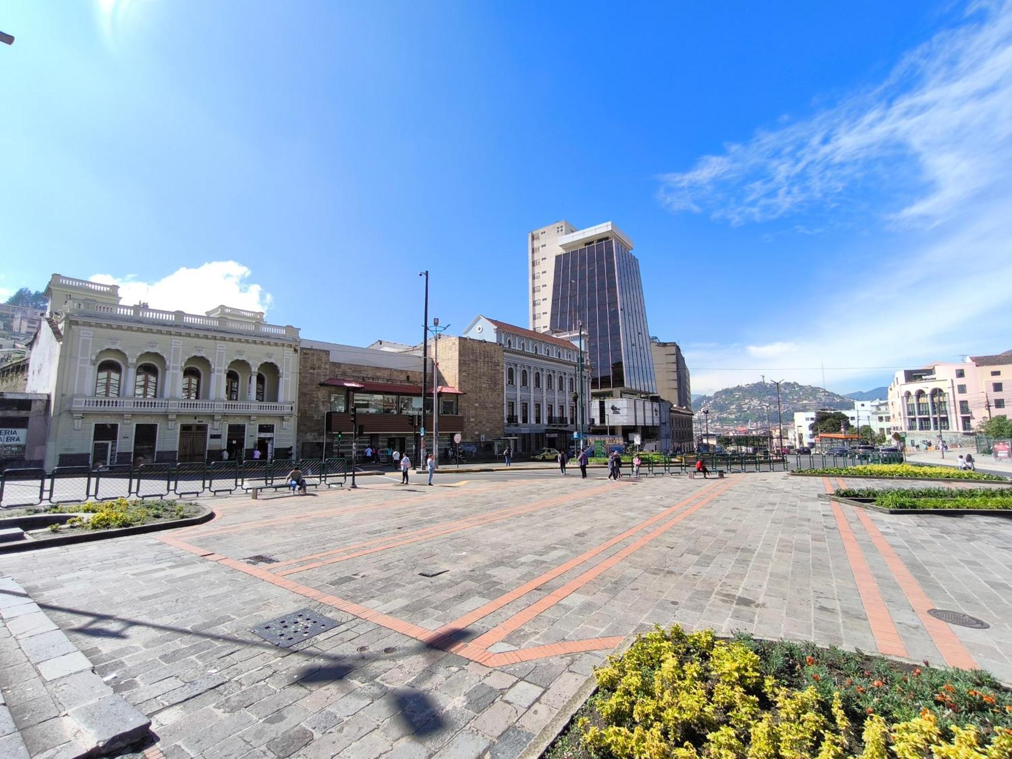 Casona 1914 Quito - Gothic Cathedral View Rooftop Extérieur photo